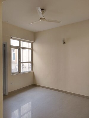 Room in 2 BHK Apartment at Shree Vardhman Mantra, Sector 67 – for Rent