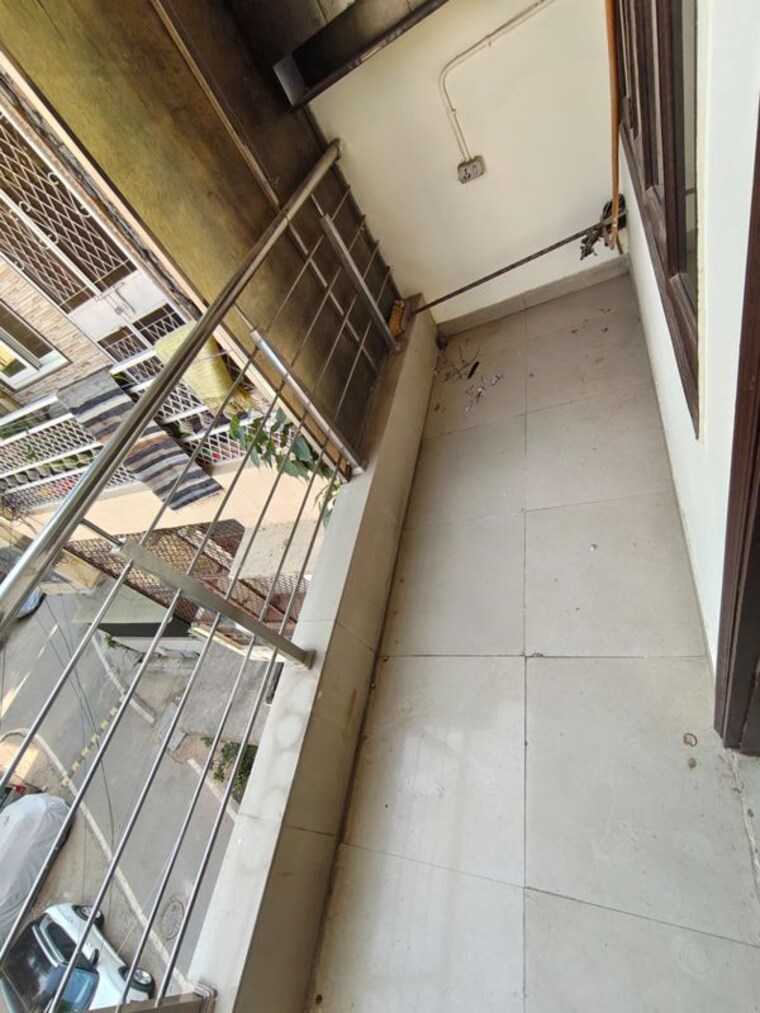 Balcony, govindpuri 2 Bedroom 551 Sq.Ft. Builder Floor In Govindpuri Delhi 10715674