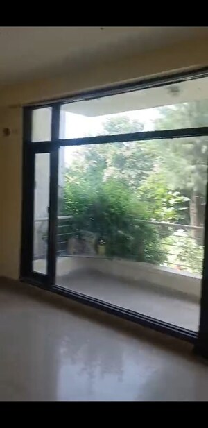 Balcony in 3.5 BHK Builder Floor at Rps Palms, Sector 88 – for Rent