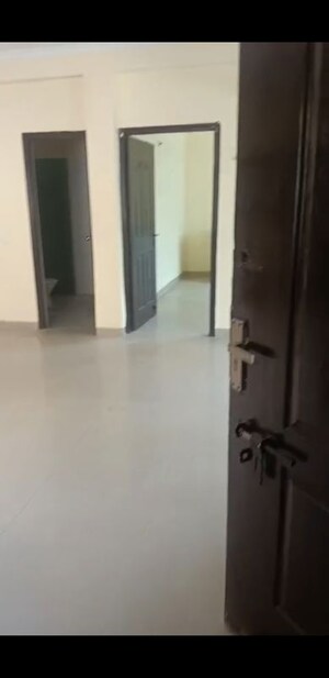 Building Lobby in 3.5 BHK Builder Floor at Rps Palms, Sector 88 – for Rent