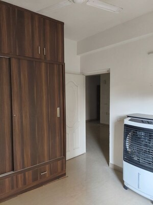 Room in 2 BHK Apartment at Shree Vardhman Mantra, Sector 67 – for Rent