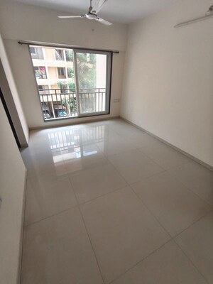 Room in 1 BHK Apartment at Cosmos Enclave, Kasarvadavali – for Sale