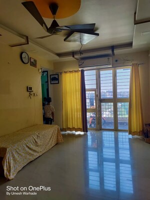 Living Room in 2.5 BHK Apartment at Solitaire Residency, Pimple Saudagar – for Sale