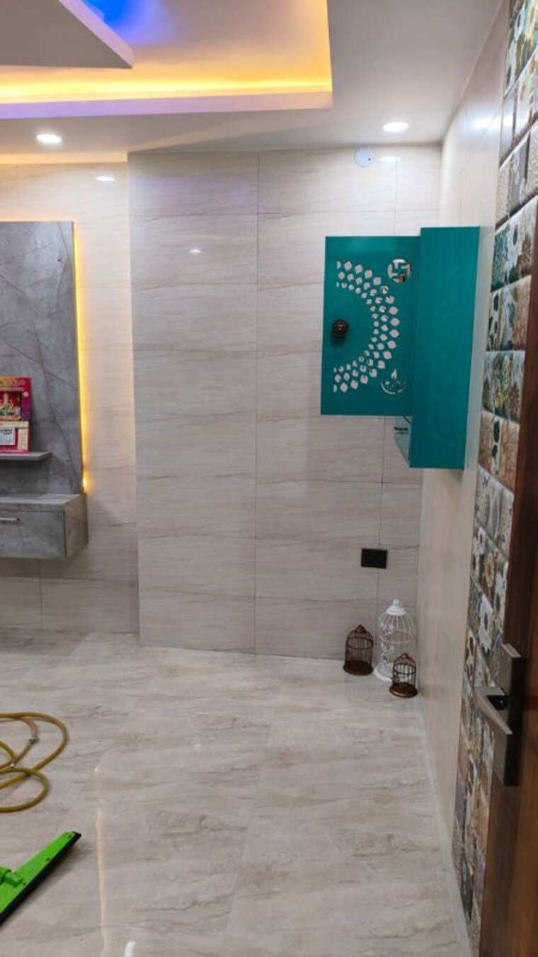Bathroom, sarita vihar 1 Bedroom 450 Sq.Ft. Independent House In Sarita Vihar Delhi 10715716