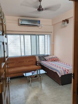 2 BHK Apartment For Sale in Lake Gardens