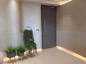Room in 3 BHK Apartment at Marathon Monte South, Byculla West – for Sale