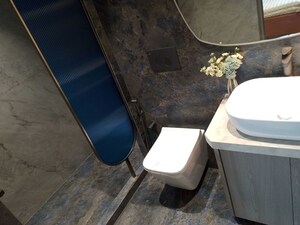 Furnished Amenities in 3 BHK Apartment at Marathon Monte South, Byculla West – for Sale