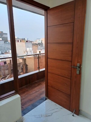 Furnished Amenities in 3.5 BHK Independent House at Palla – for Sale