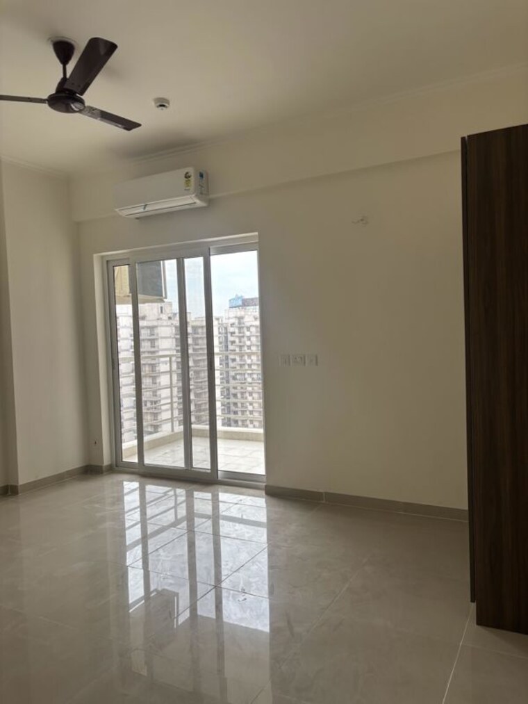 Room, sector 22 3 Bedroom 1500 Sq.Ft. Builder Floor In Sector 22 Gurgaon 10715774