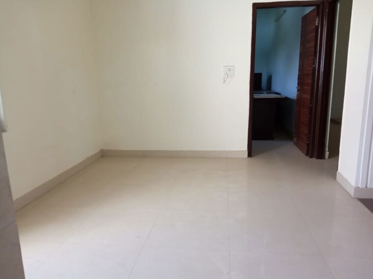 Room, sector 14 2 Bedroom 1022 Sq.Ft. Independent House In Sector 14 Gurgaon 10715776