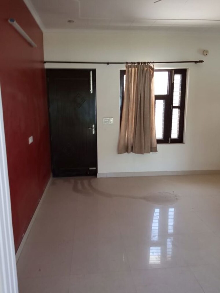 Room, sector 14 2 Bedroom 1022 Sq.Ft. Independent House In Sector 14 Gurgaon 10715776