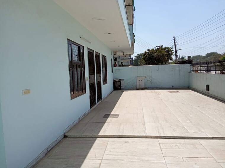 Balcony, sector 14 2 Bedroom 1022 Sq.Ft. Independent House In Sector 14 Gurgaon 10715776
