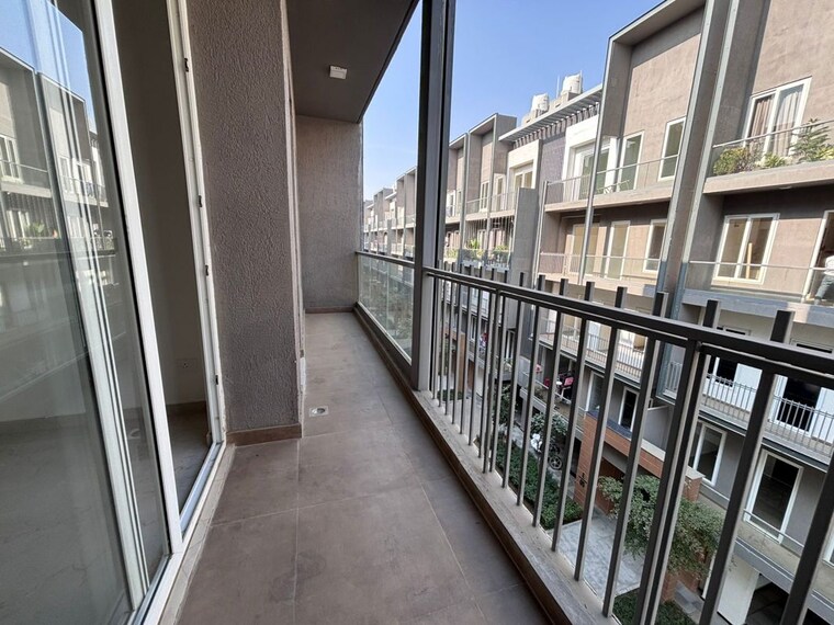 Balcony, smart-world-orchard 3 Bedroom 1680 Sq.Ft. Apartment In Sector 61 Gurgaon 10715785