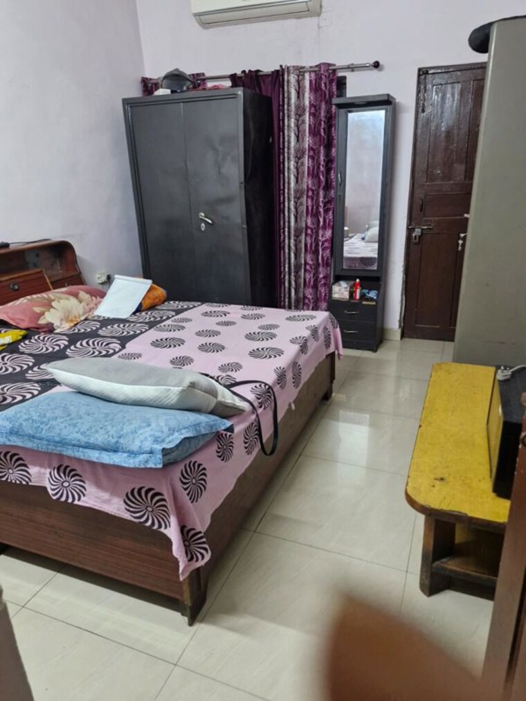Bedroom, rakesh marg 5 Bedroom 220 Sq.Yd. Independent House In Rakesh Marg Ghaziabad 10715771