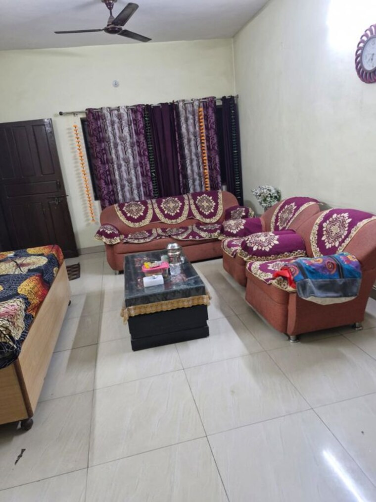 Living Room, rakesh marg 5 Bedroom 220 Sq.Yd. Independent House In Rakesh Marg Ghaziabad 10715771