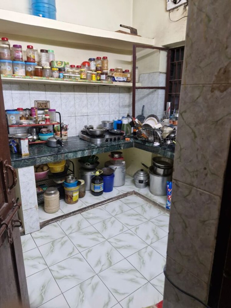 Kitchen, rakesh marg 5 Bedroom 220 Sq.Yd. Independent House In Rakesh Marg Ghaziabad 10715771