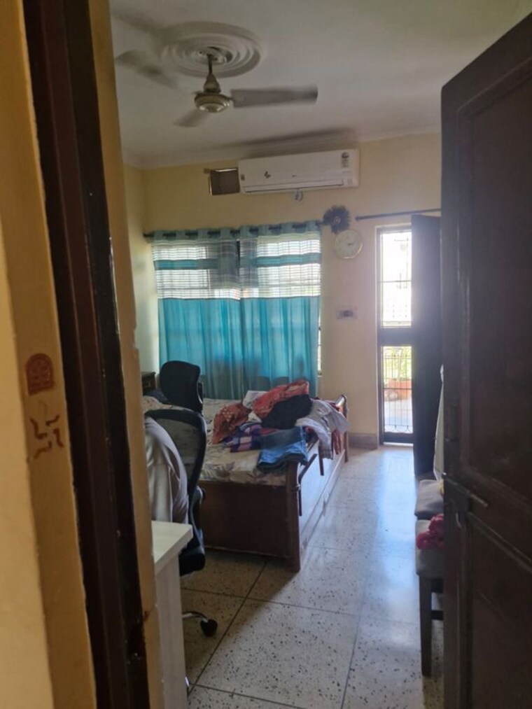 Bedroom, rakesh marg 5 Bedroom 220 Sq.Yd. Independent House In Rakesh Marg Ghaziabad 10715771
