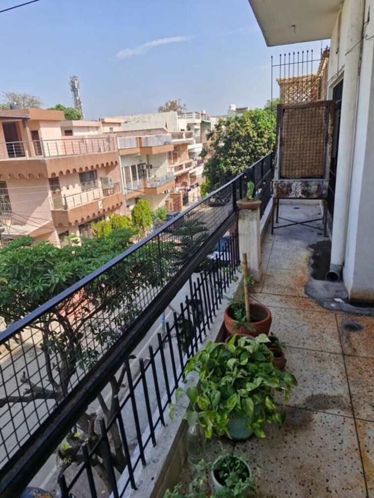Balcony, rakesh marg 5 Bedroom 220 Sq.Yd. Independent House In Rakesh Marg Ghaziabad 10715771