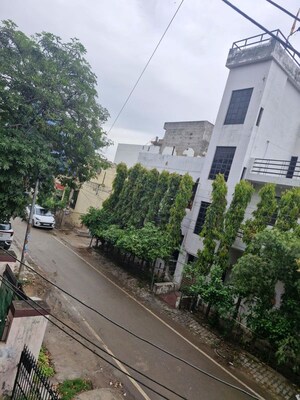 Balcony in 5 BHK Independent House at Rakesh Marg – for Sale