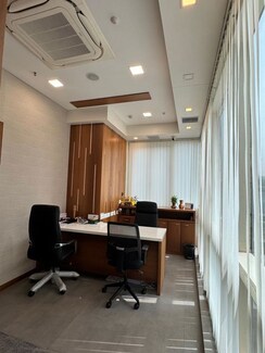 Office Space For Rent in Ruparel Iris