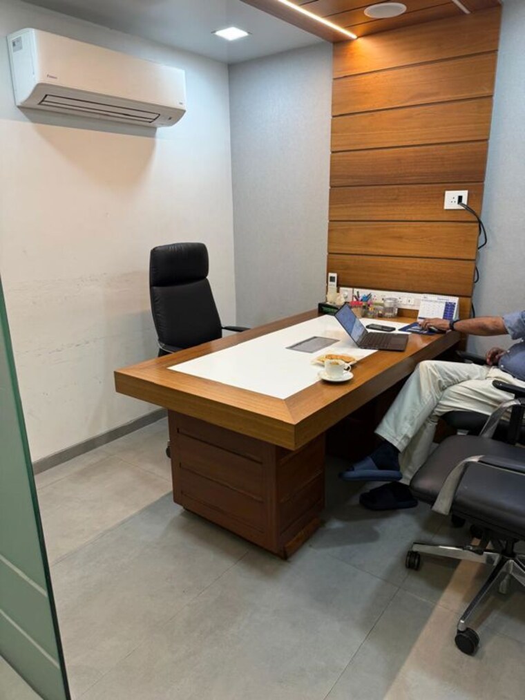 Team Area, ruparel-iris Commercial Office Space 565 Sq.Ft. In Matunga West Mumbai 10715803
