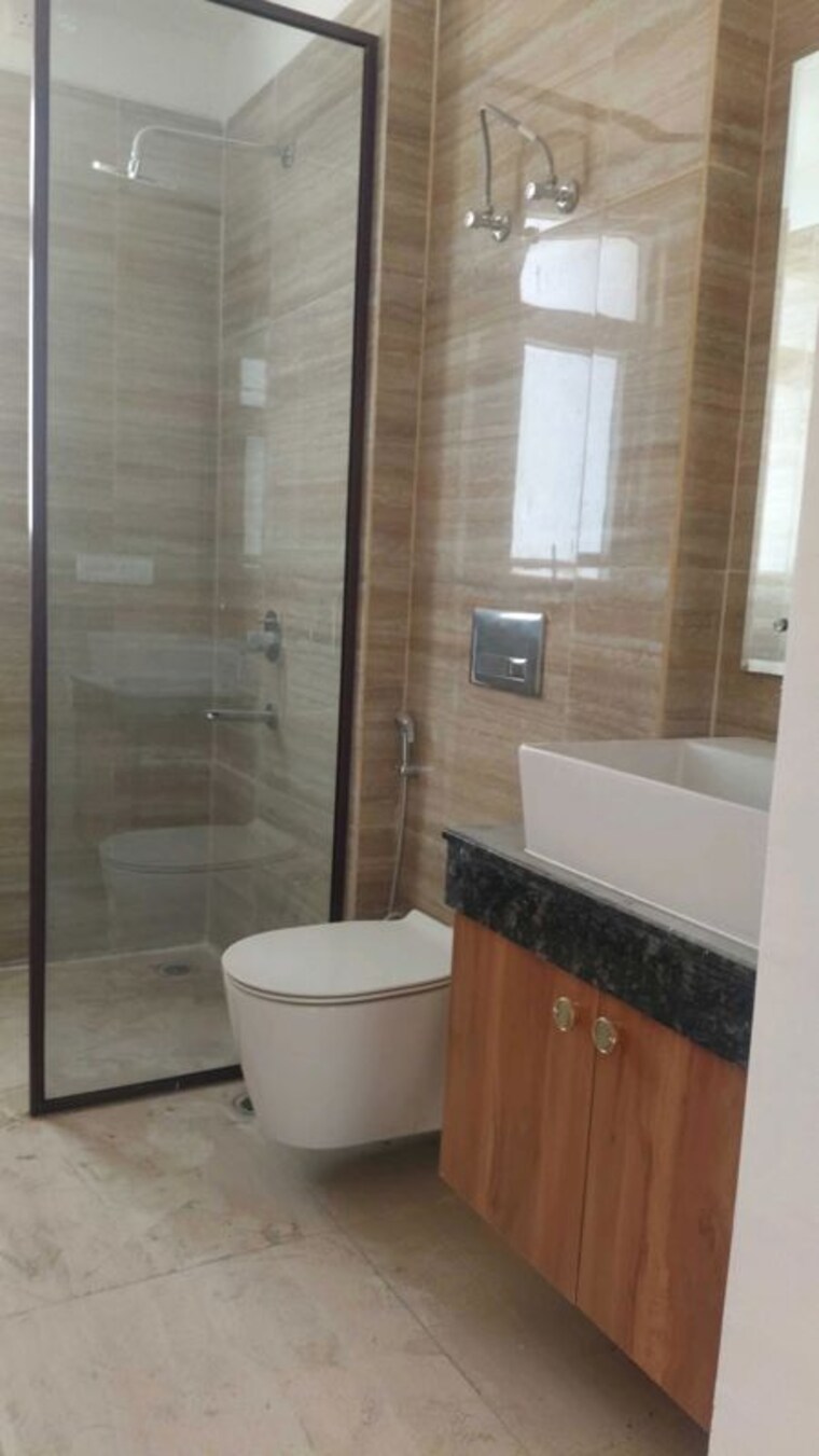 Bathroom, sector 23 3 Bedroom 1550 Sq.Ft. Builder Floor In Sector 23 Gurgaon 10715820
