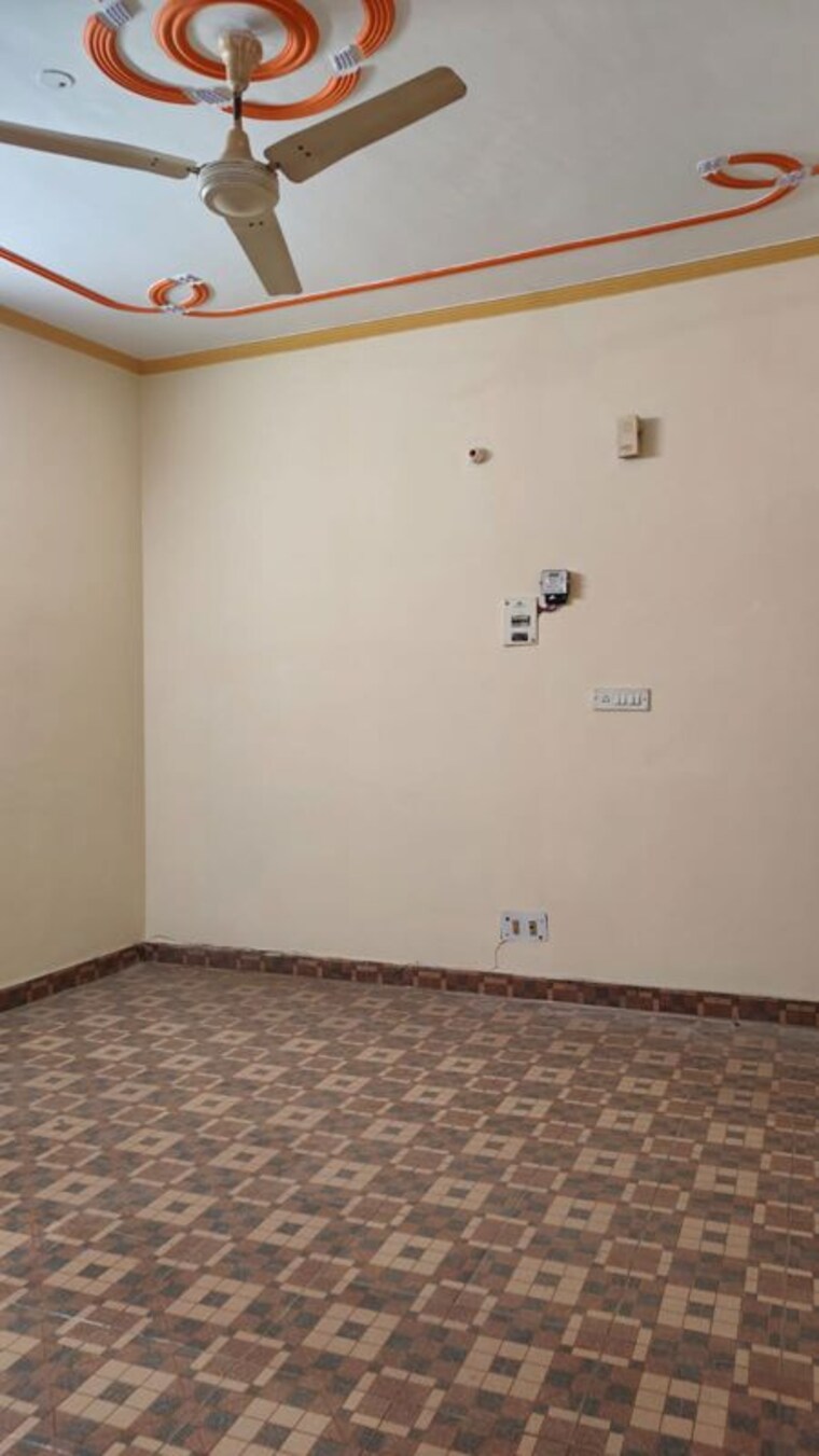 Room, sarita vihar 1.5 Bedroom 450 Sq.Ft. Independent House In Sarita Vihar Delhi 10715807