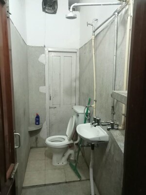 Bathroom in 2 BHK Builder Floor at Sector 21 – for Rent