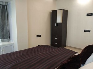 Room in 1 BHK Apartment at Ashok Enclave Malad West, Malad West – for Rent