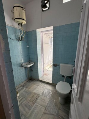 Bathroom in 2 BHK Builder Floor at Sector 35 – for Rent