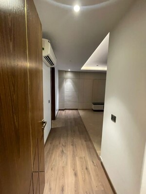 Room in 4 BHK Builder Floor at Sushant Lok I – for Rent