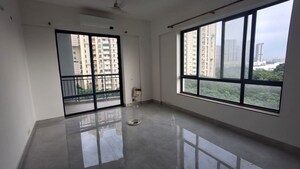 Room in 3.5 BHK Apartment at Unitech The Close North, Sector 50 – for Rent