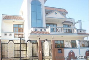 2 BHK Independent House For Rent in Sector 14