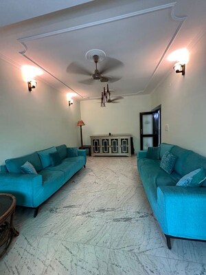 Living Room in 4 BHK Builder Floor at Chattarpur – for Rent