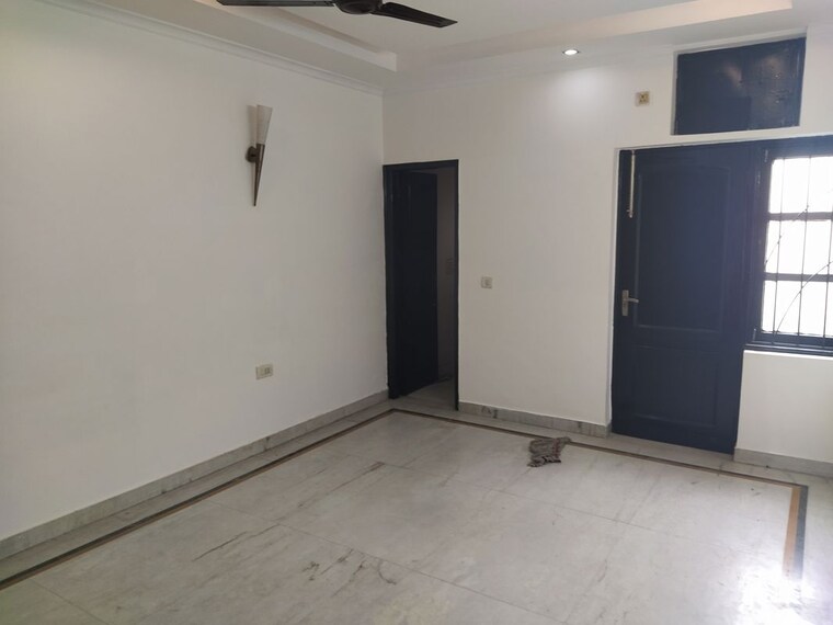 Room, model town 5 Bedroom 4275 Sq.Ft. Builder Floor In Model Town Delhi 10715900
