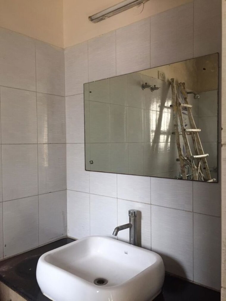 Kitchen, sector 27 4 Bedroom 2700 Sq.Ft. Builder Floor In Sector 27 Gurgaon 10715916
