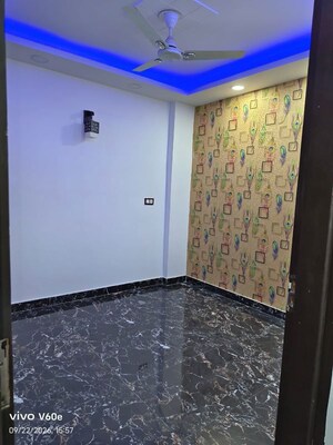 Room in 2 BHK Builder Floor at Chattarpur – for Rent