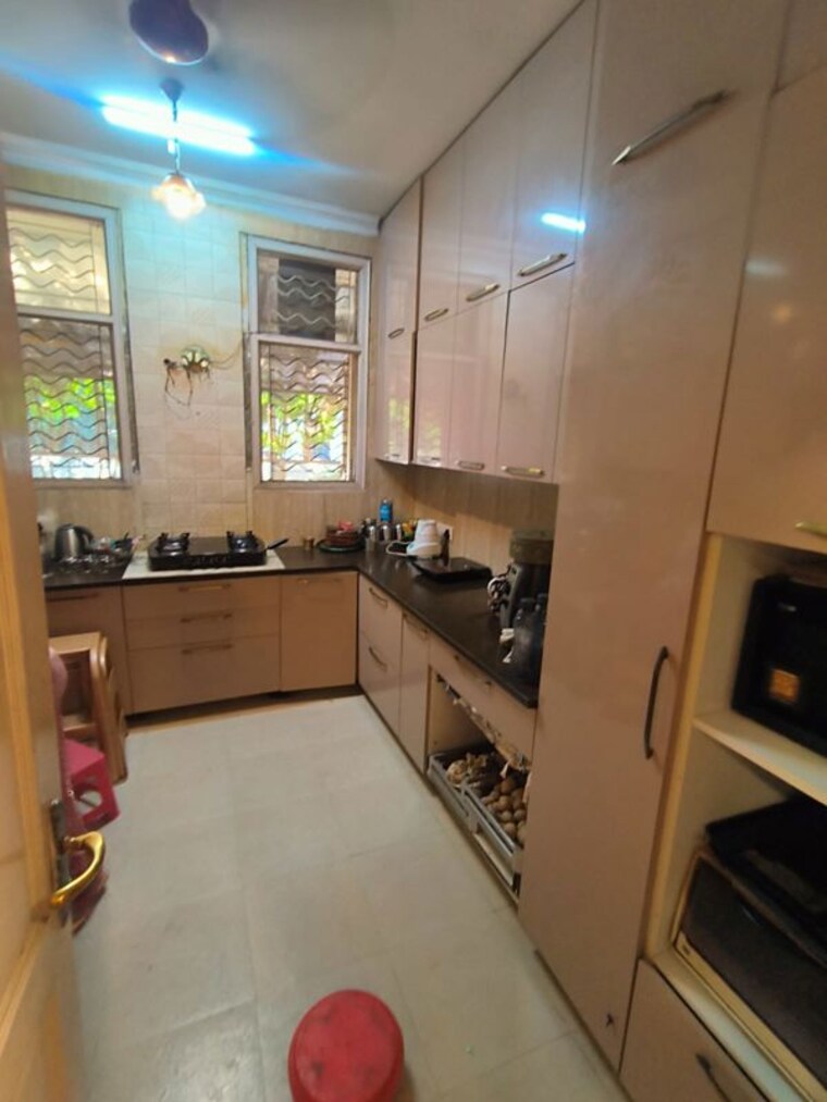 Kitchen, sushant lok i 6 Bedroom 300 Sq.Yd. Independent House In Sushant Lok I Gurgaon 10715923