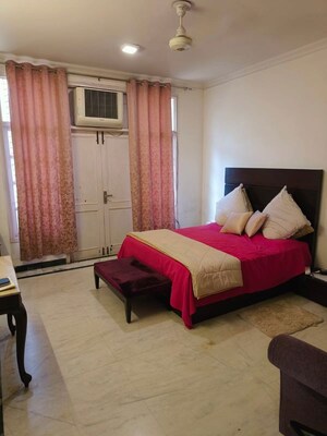 Living Room in 6 BHK Independent House at Sushant Lok I – for Rent