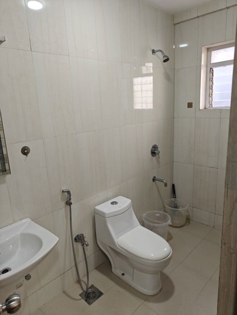 Bathroom, panaji 2 Bedroom 1000 Sq.Ft. Apartment In Panaji Goa 10715969