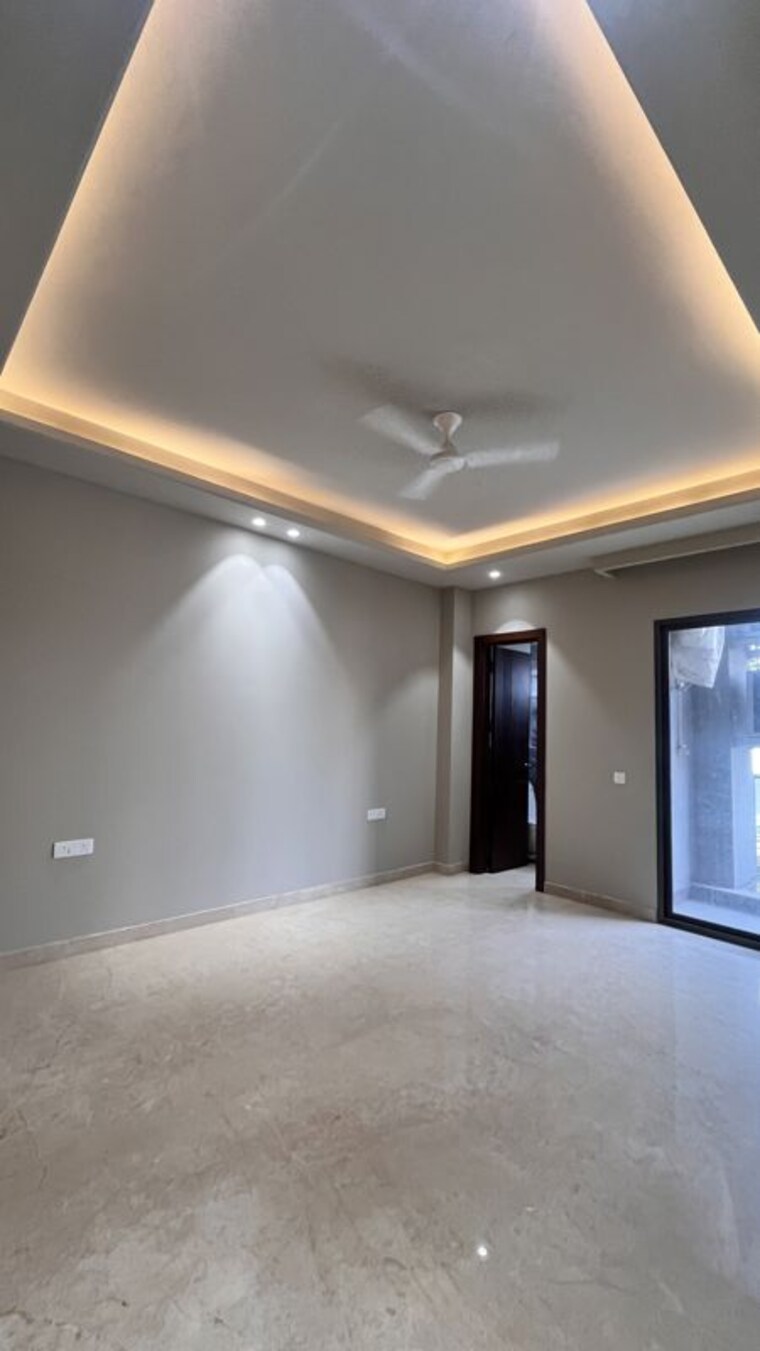 Room, greater kailash i 3 Bedroom 208 Sq.Yd. Builder Floor In Greater Kailash I Delhi 10715965