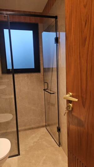 Bathroom in 3.5 BHK Villa at The Cedar Estate, Sector 54 – for Rent