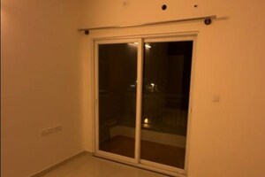 Room in 2 BHK Apartment at Vajram Newtown, Thanisandra Main Road – for Rent