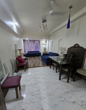Team Area in 2 BHK Apartment at Cosmopolitan Apsara Apartment, Pali Hill – for Rent