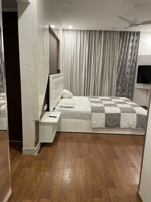Team Area in 4 BHK Apartment at Mantri Pinnacle, Hulimavu – for Rent