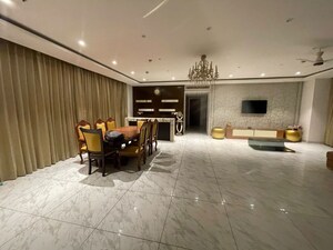 Parking in 4 BHK Apartment at Mantri Pinnacle, Hulimavu – for Rent