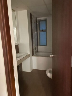 Bathroom in 4 BHK Apartment at Mantri Pinnacle, Hulimavu – for Rent