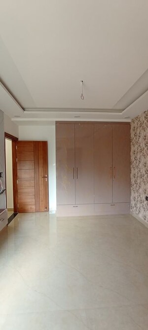 Furnished Amenities in 4 BHK Builder Floor at TDI The Grand Retreat, Sector 88 – for Sale