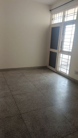 Room in 4 BHK Apartment at IRWO Classic Apartment, Sector 57 – for Sale
