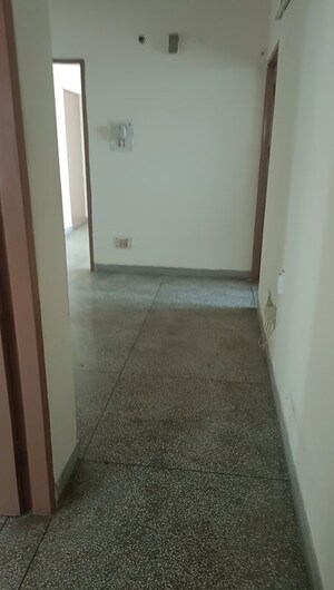 Room in 4 BHK Apartment at IRWO Classic Apartment, Sector 57 – for Sale